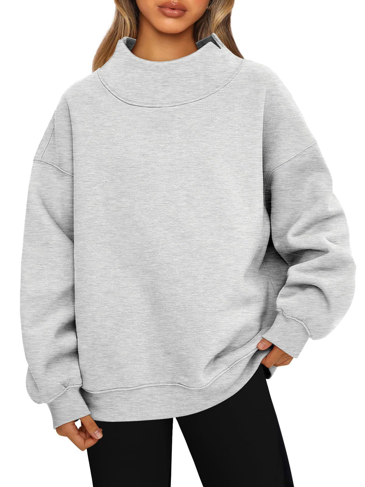 Long-sleeved pullover sweatshirt